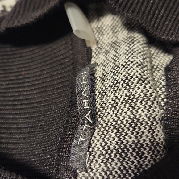 NWOT T Tahari  Houndstooth Black-White Sweater Mock Neck Long Sleeve Size XL - Picture 5 of 6